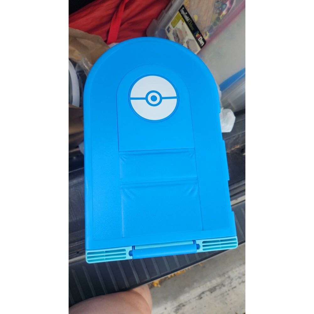 Jazwares Pokemon Pikachu Carry Case bag Battle Ruins Portable Backpack Playset